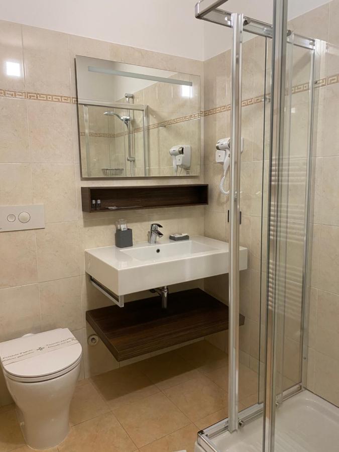 Hotel Riviera Magnano in Riviera Kültér fotó